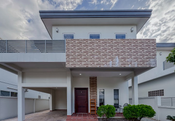 3 Bedroom Villa For Rent - Melbourne Residence, Sra Ngae, Siem Reap thumbnail