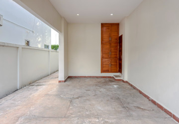 3 Bedroom Villa For Rent - Melbourne Residence, Sra Ngae, Siem Reap thumbnail