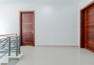 3 Bedroom Villa For Rent - Melbourne Residence, Sra Ngae, Siem Reap thumbnail