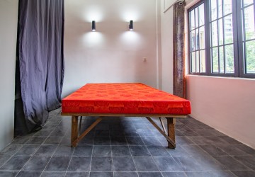 2 Bedrooms Renovated Apartment for Rent - Daun Penh, Phnom Penh thumbnail