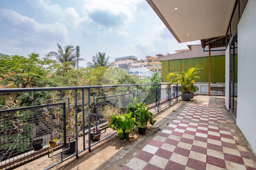 2 Bedrooms Renovated Apartment for Rent - Daun Penh, Phnom Penh