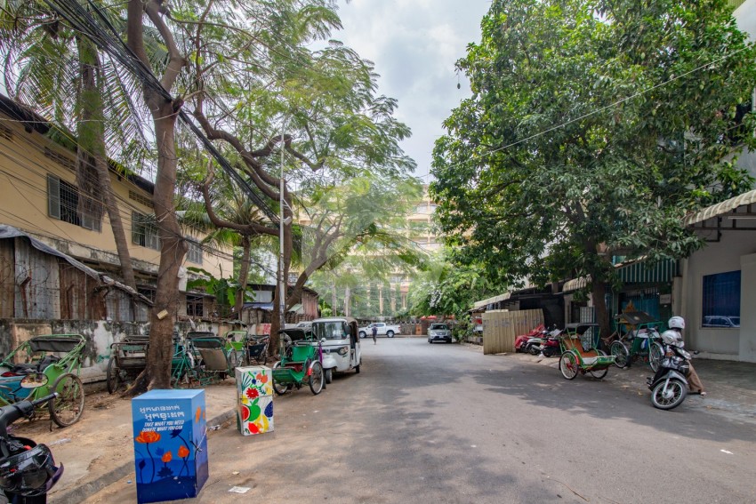 2 Bedrooms Renovated Apartment for Rent - Daun Penh, Phnom Penh