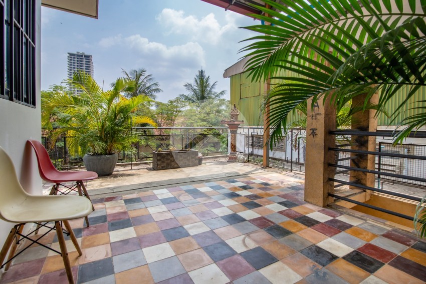 2 Bedrooms Renovated Apartment for Rent - Daun Penh, Phnom Penh