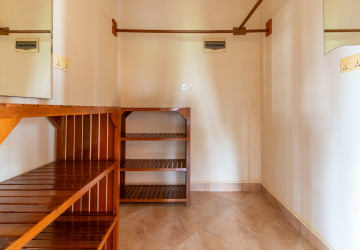 4 Bedroom Villa For Rent - Prek Pra, Phnom Penh thumbnail