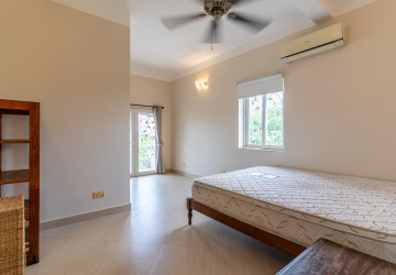 4 Bedroom Villa For Rent - Prek Pra, Phnom Penh thumbnail