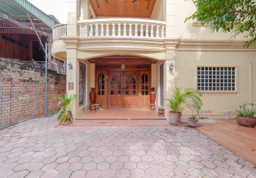 19 Bedroom Hotel For Rent - Sala Kamreuk, Siem Reap thumbnail