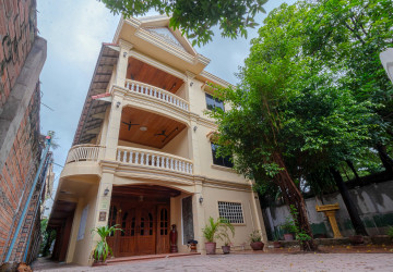 19 Bedroom Hotel For Rent - Sala Kamreuk, Siem Reap thumbnail