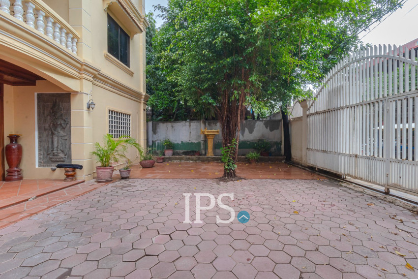 19 Bedroom Hotel For Rent - Sala Kamreuk, Siem Reap