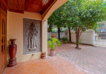 19 Bedroom Hotel For Rent - Sala Kamreuk, Siem Reap thumbnail