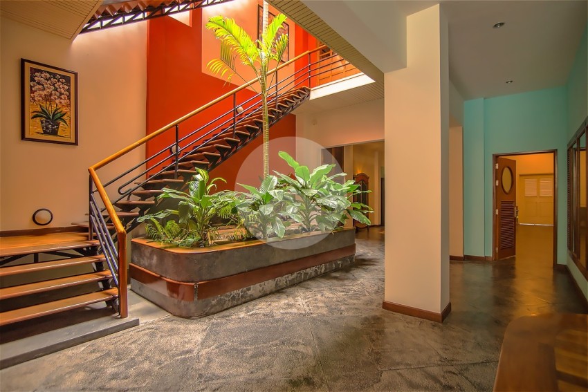 6 Bedroom Townhouse For Sale - Chakto Mukh, Phnom Penh