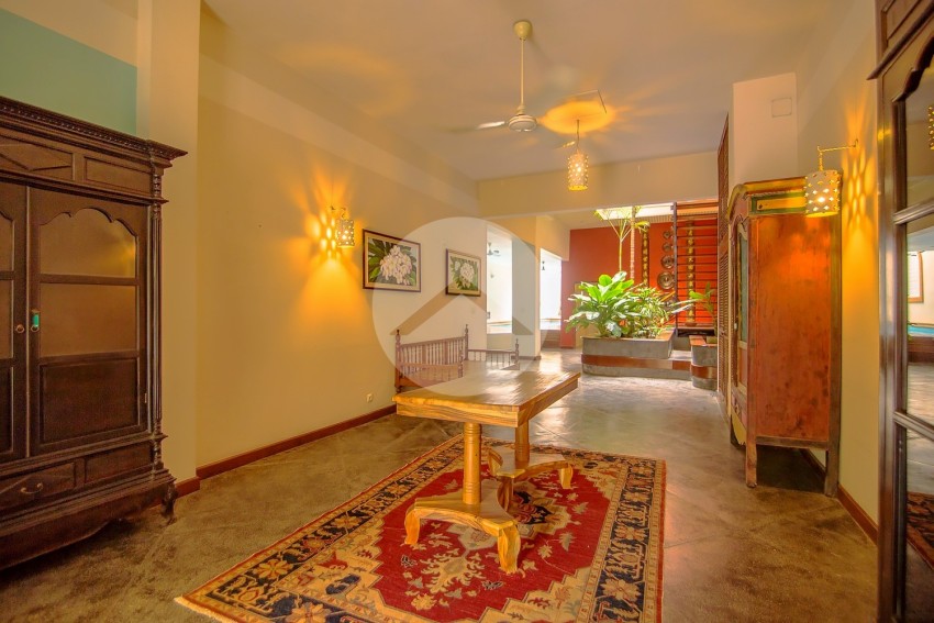 6 Bedroom Townhouse For Sale - Chakto Mukh, Phnom Penh