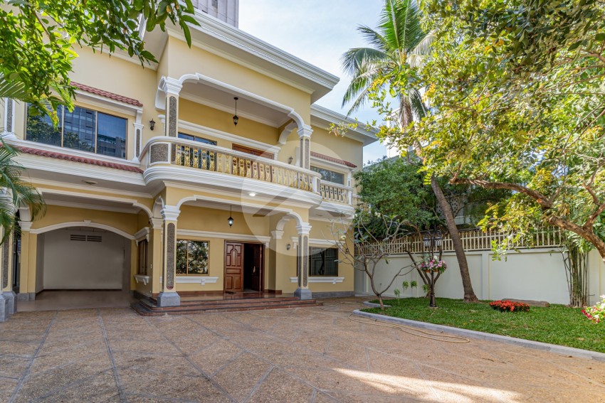 5 Bedroom Villa For Rent in Daun Penh, Phnom Penh