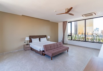 4 Bedroom Serviced Penthouse For Rent - BKK 2, Phnom Penh thumbnail