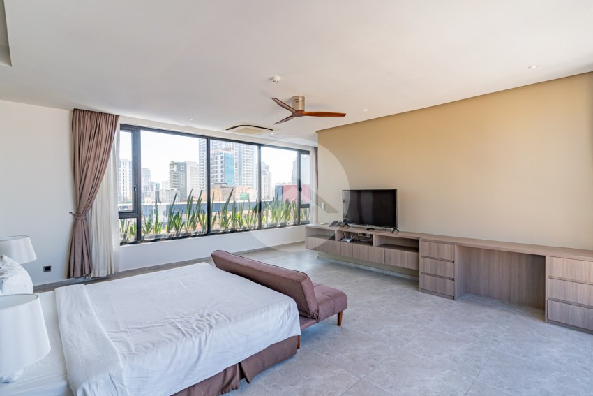4 Bedroom Serviced Penthouse For Rent - BKK 2, Phnom Penh