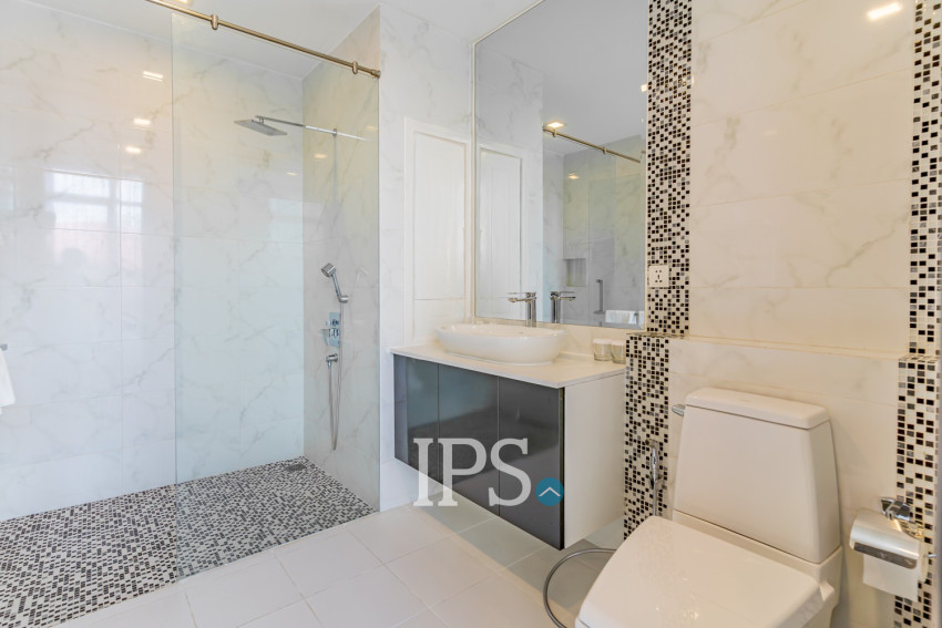 2 Bedroom Serviced Apartment For Rent - Beoung Raing, Phnom Penh