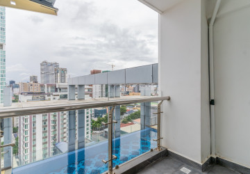 3 Bedroom Serviced Penthouse For Rent - Tonle Bassac, Phnom Penh thumbnail