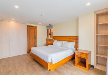 3 Bedroom Serviced Penthouse For Rent - Tonle Bassac, Phnom Penh thumbnail