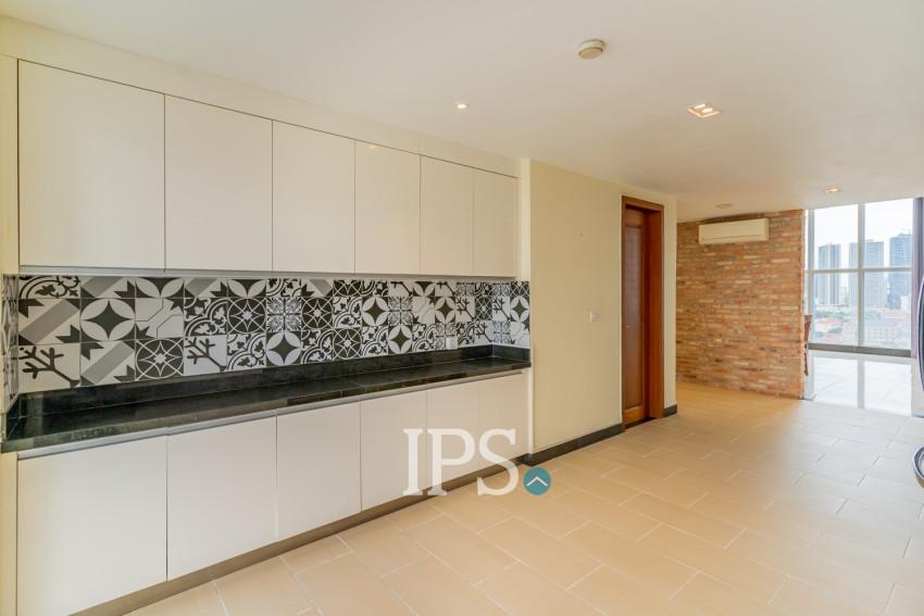 3 Bedroom Serviced Penthouse For Rent - Tonle Bassac, Phnom Penh
