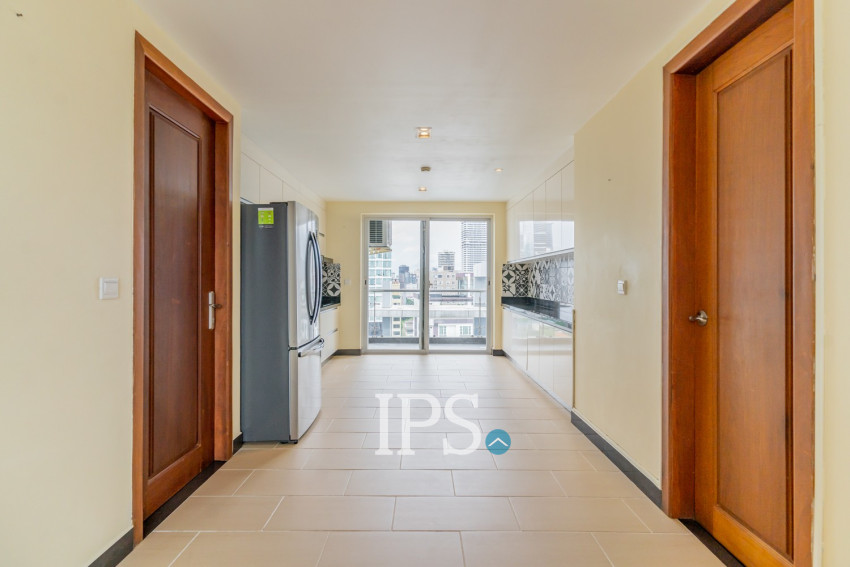 3 Bedroom Serviced Penthouse For Rent - Tonle Bassac, Phnom Penh