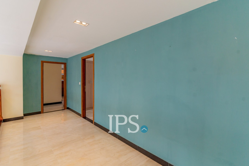 3 Bedroom Serviced Penthouse For Rent - Tonle Bassac, Phnom Penh