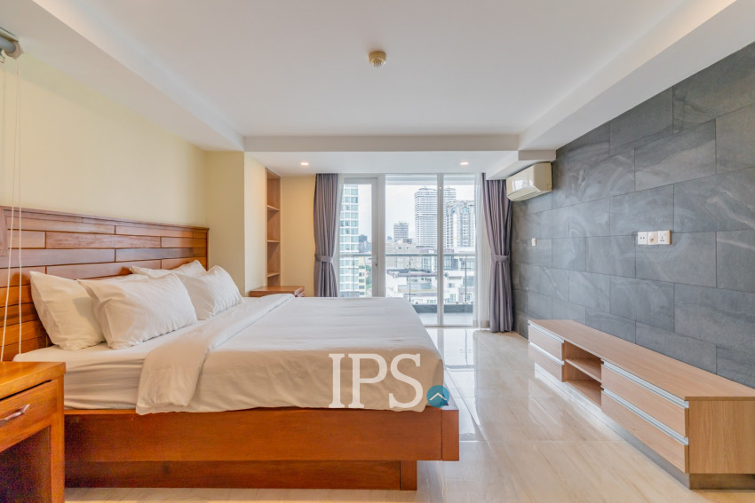 3 Bedroom Serviced Penthouse For Rent - Tonle Bassac, Phnom Penh