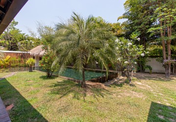 3 Bedroom  Villa For Sale - Svay Dangkum, Siem Reap thumbnail