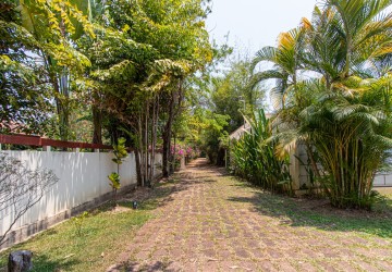 3 Bedroom  Villa For Sale - Svay Dangkum, Siem Reap thumbnail