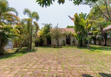 3 Bedroom  Villa For Sale - Svay Dangkum, Siem Reap thumbnail