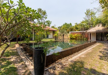 3 Bedroom  Villa For Sale - Svay Dangkum, Siem Reap thumbnail