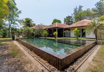 3 Bedroom  Villa For Sale - Svay Dangkum, Siem Reap thumbnail