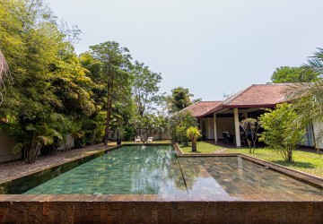 3 Bedroom  Villa For Sale - Svay Dangkum, Siem Reap thumbnail