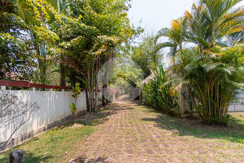 3 Bedroom  Villa For Sale - Svay Dangkum, Siem Reap