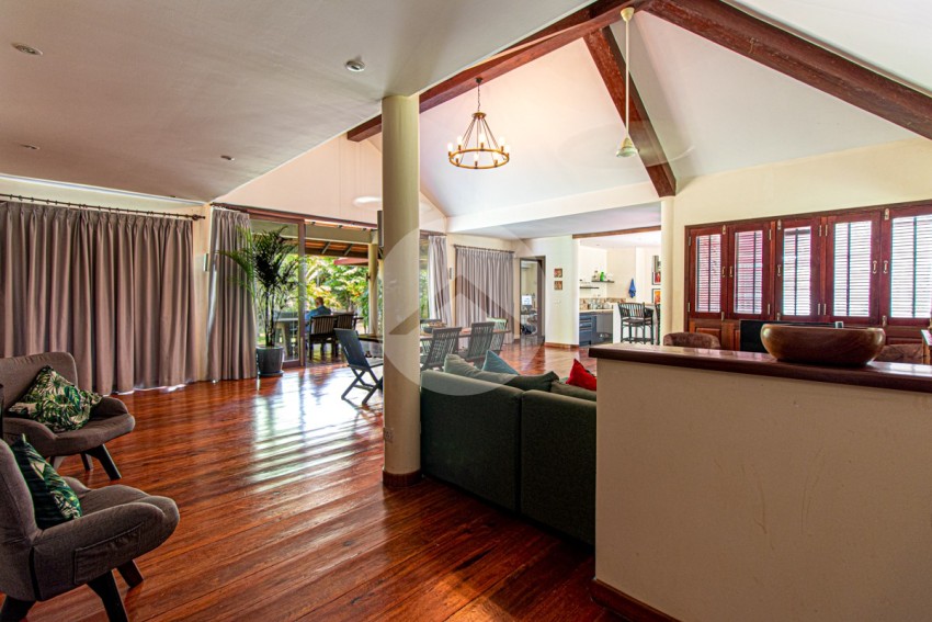 3 Bedroom  Villa For Sale - Svay Dangkum, Siem Reap