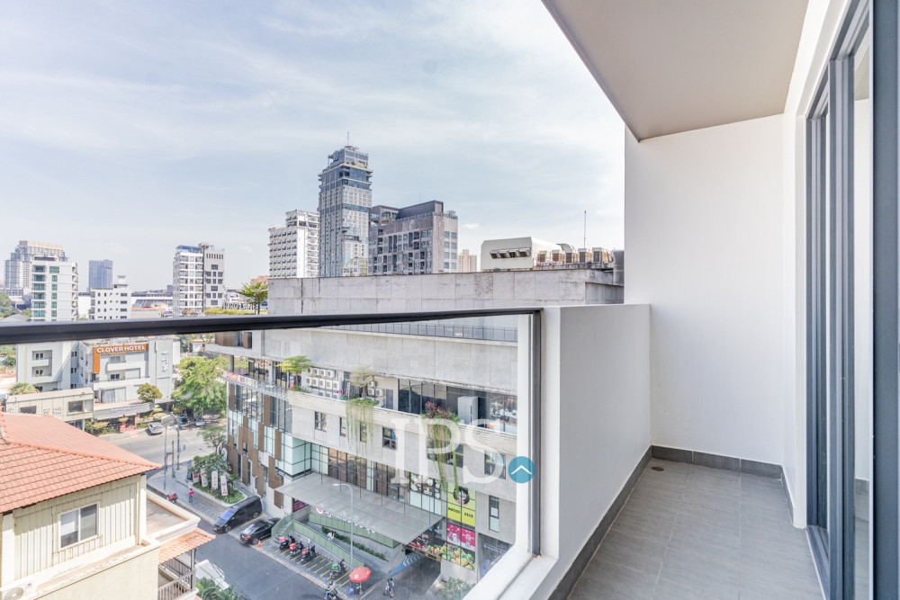 2 Bedroom Serviced Apartment For Rent - BKK1, Phnom Penh - Image 20