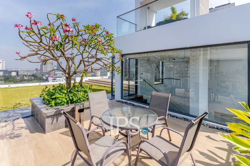 2 Bedroom Serviced Apartment For Rent - BKK1, Phnom Penh