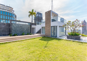 2 Bedroom Serviced Apartment For Rent - BKK1, Phnom Penh thumbnail