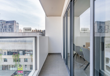 2 Bedroom Serviced Apartment For Rent - BKK1, Phnom Penh thumbnail