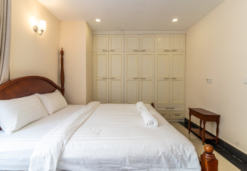 2 Bedroom Serviced Apartment For Rent - BKK 1, Phnom Penh thumbnail