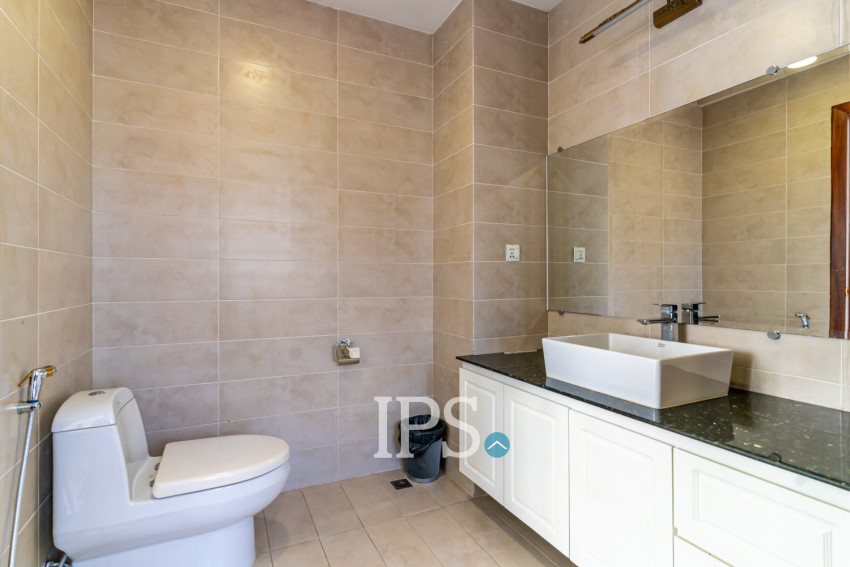 2 Bedroom Serviced Apartment For Rent - BKK 1, Phnom Penh