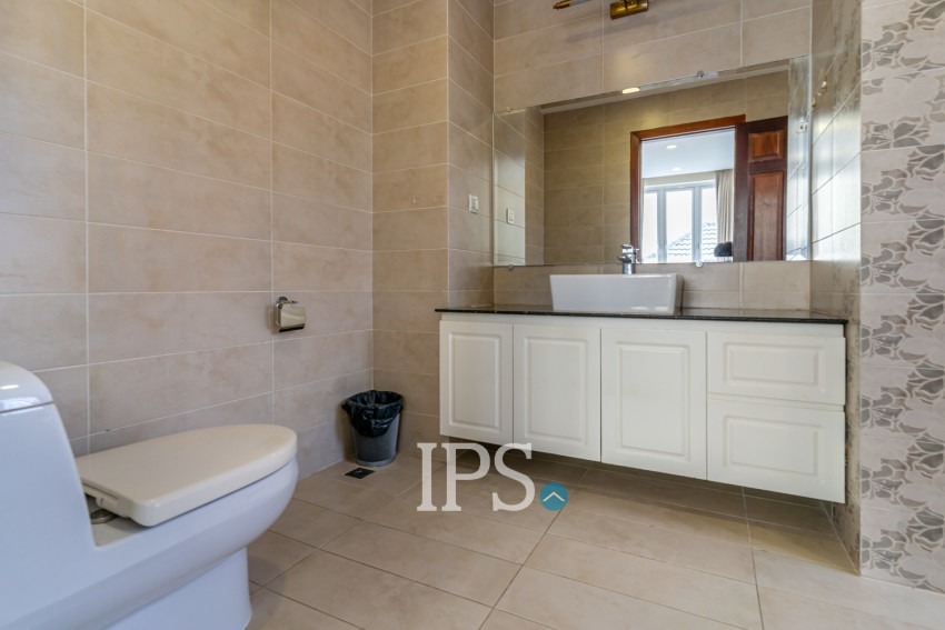 2 Bedroom Serviced Apartment For Rent - BKK 1, Phnom Penh