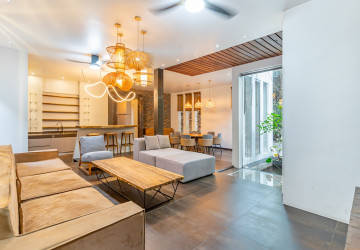 4 Bedroom Villa For Rent - BKK3, Phnom Penh thumbnail