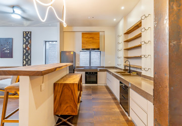 4 Bedroom Villa For Rent - BKK3, Phnom Penh thumbnail