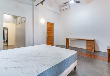 4 Bedroom Villa For Rent - BKK3, Phnom Penh thumbnail