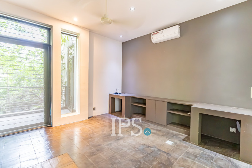 4 Bedroom Villa For Rent - BKK3, Phnom Penh