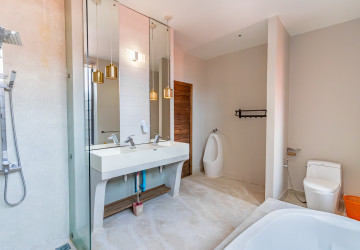 4 Bedroom Villa For Rent - BKK3, Phnom Penh thumbnail