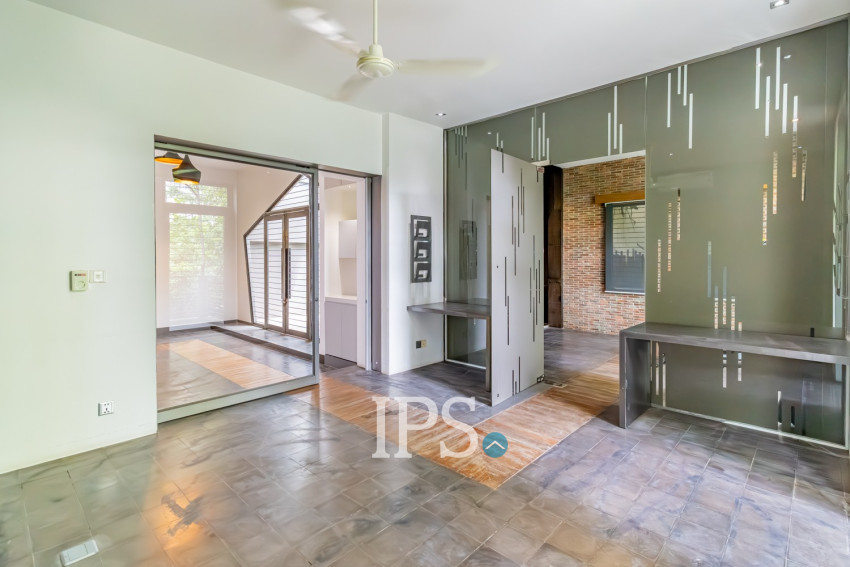 4 Bedroom Villa For Rent - BKK3, Phnom Penh