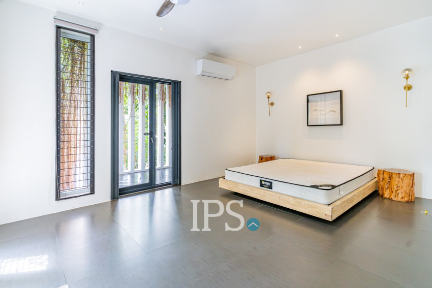 4 Bedroom Villa For Rent - BKK3, Phnom Penh