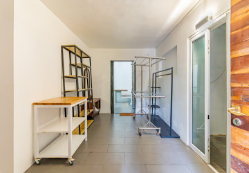 4 Bedroom Villa For Rent - BKK3, Phnom Penh thumbnail