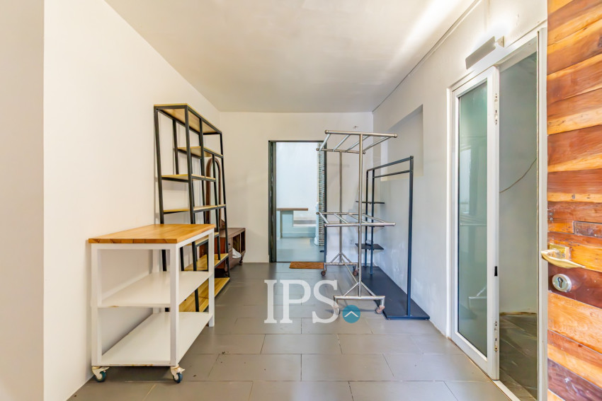 4 Bedroom Villa For Rent - BKK3, Phnom Penh