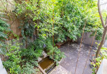 4 Bedroom Villa For Rent - BKK3, Phnom Penh thumbnail